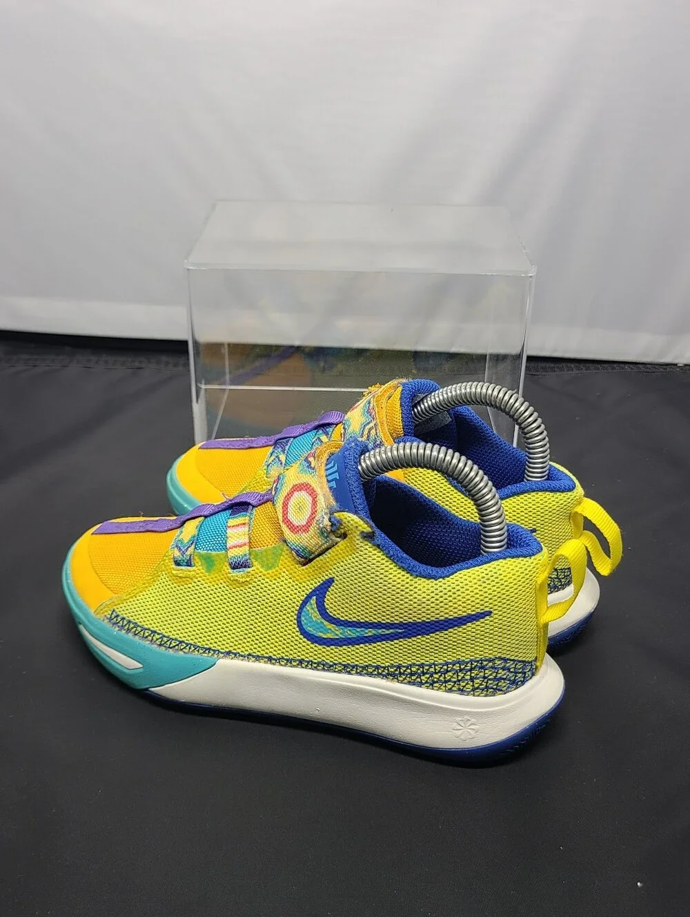 Nike Kyrie Flytrap VI 6 Limited Edition Shoes Yellow Spongebob- kids size 13C